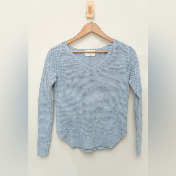 100% Merino Wool Aritzia Wilfred Free V-Neck Sweater Light Blue - Picture 2 of 7